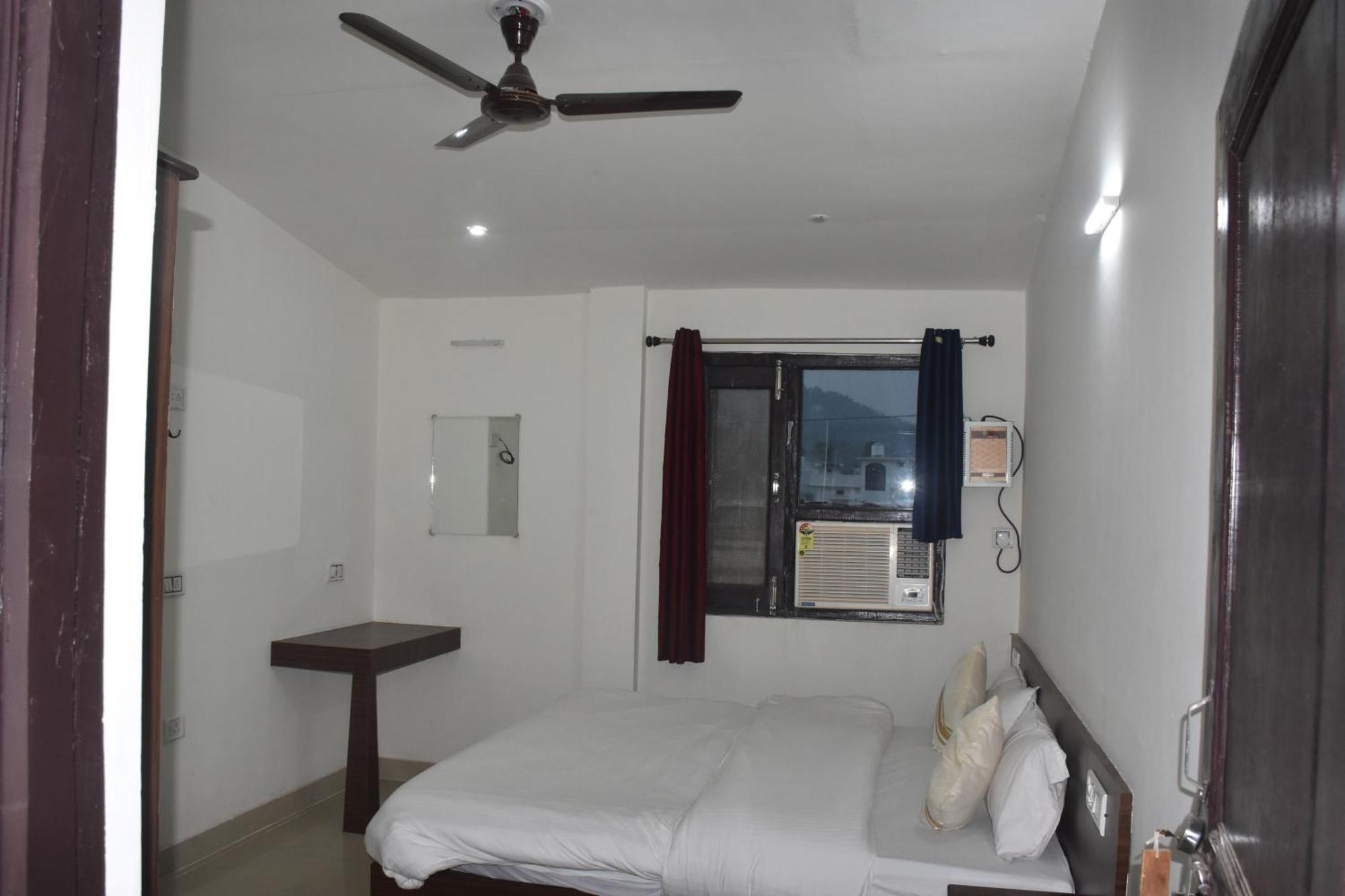 Corbett Bhavesh Home Stay Jhirna Rom bilde